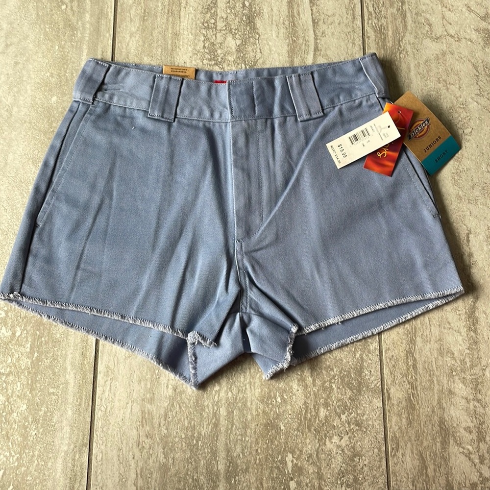 Di lies,Juniors blue short,2front slide pockets,2back pockets,high rise,twill